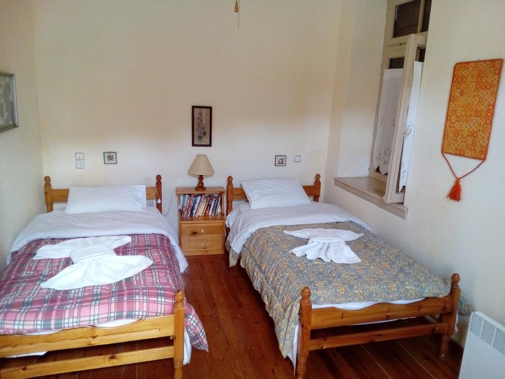 Tsorni Hill Cottage ليفوكاسترو المظهر الخارجي الصورة