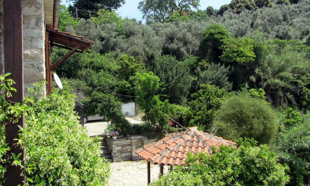 Tsorni Hill Cottage ليفوكاسترو المظهر الخارجي الصورة