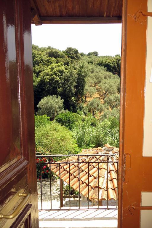 Tsorni Hill Cottage ليفوكاسترو المظهر الخارجي الصورة