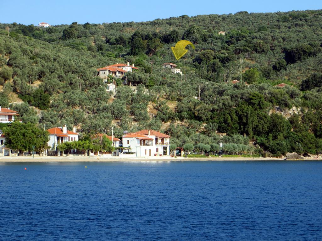Tsorni Hill Cottage ليفوكاسترو الغرفة الصورة