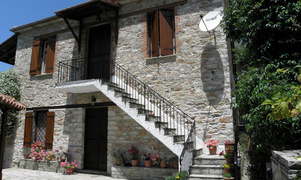 Tsorni Hill Cottage ليفوكاسترو المظهر الخارجي الصورة